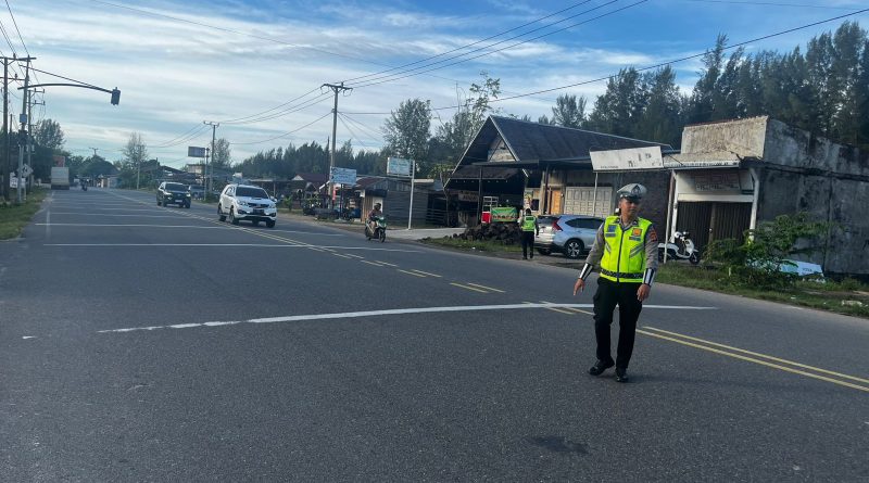 Satlantas Polres Aceh Jaya Laksanakan Strong Point Pagi, Wujudkan Kamseltibcarlantas di Titik Rawan Kemacetan dan Kecelakaan