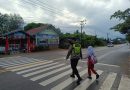 Polsek Krueng Sabee Laksanakan Strong Point Pagi, Berikan Rasa Aman bagi Pengguna Jalan dan Pelajar
