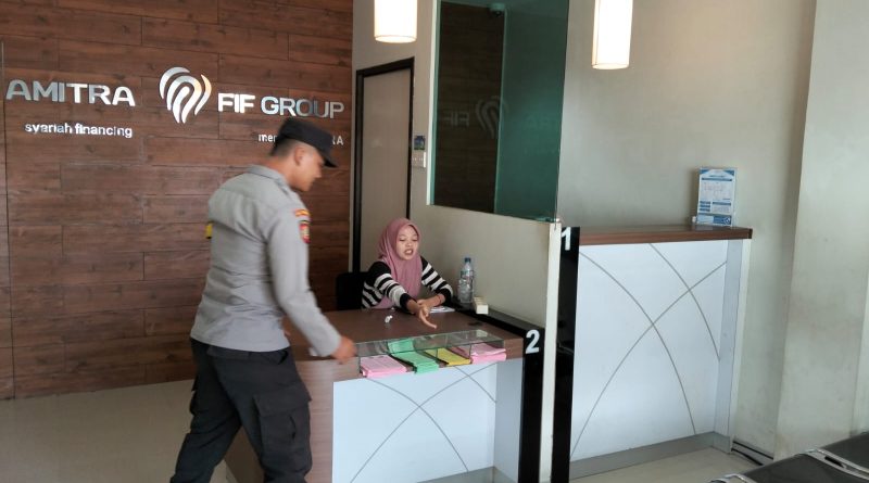 Cegah Gangguan Kamtibmas, Personel Polsek Krueng Sabee Gelar Patroli Dialogis di Pusat Aktivitas Masyarakat