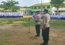 Saweu Pesantren, Kapolsek Setia Bakti Pimpin Upacara dan Beri Pesan Kamtibmas kepada Santri